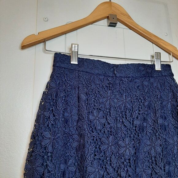 Uniqlo Skirt Navy Women Size XS Lace Overlay Pencil Straight Lined Zip Closure - Picture 9 of 9